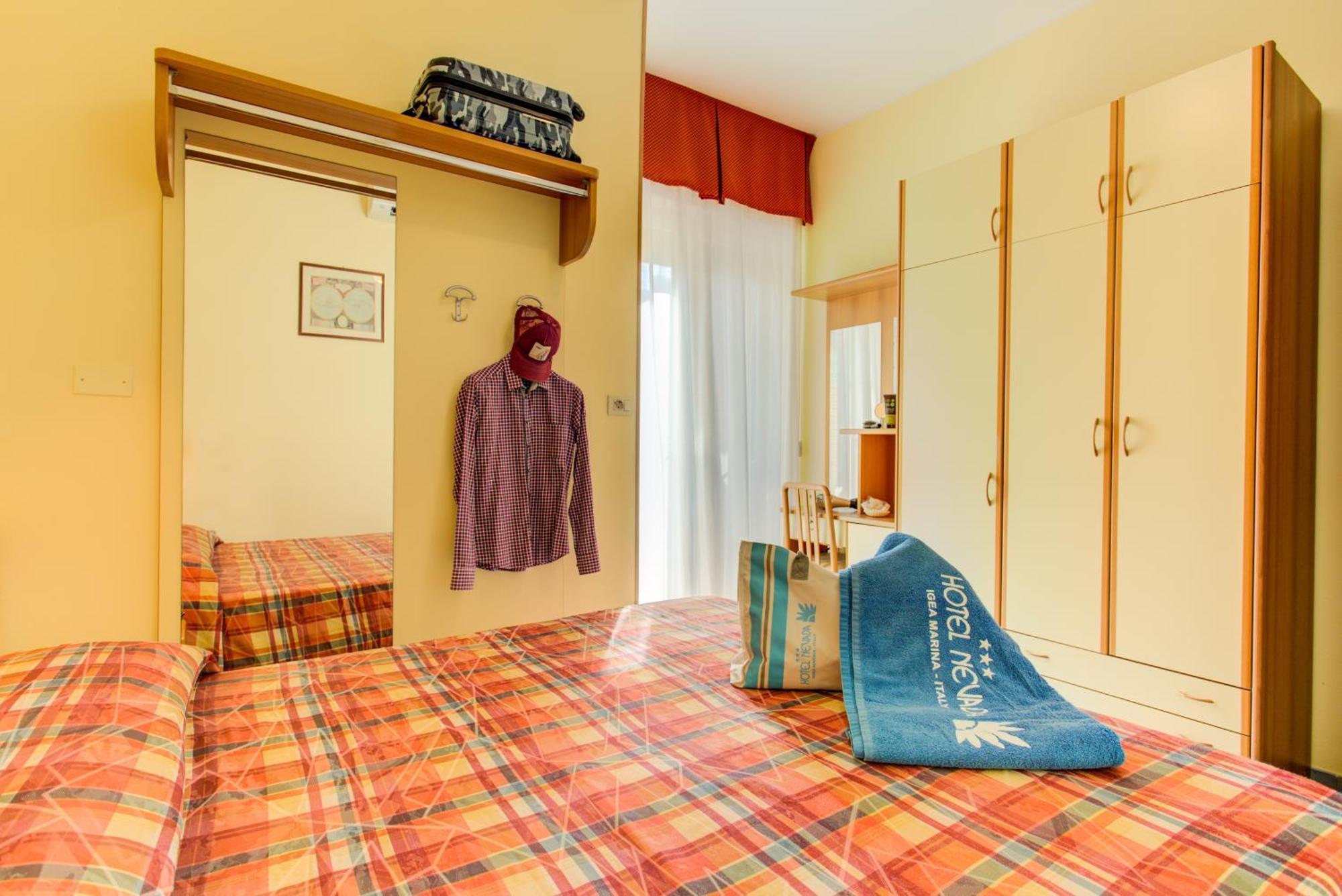 Hotel Nevada Белариа-Игеа Марина Екстериор снимка