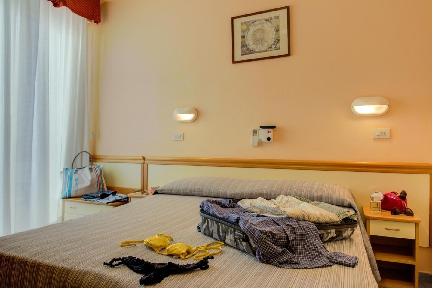 Hotel Nevada Белариа-Игеа Марина Екстериор снимка