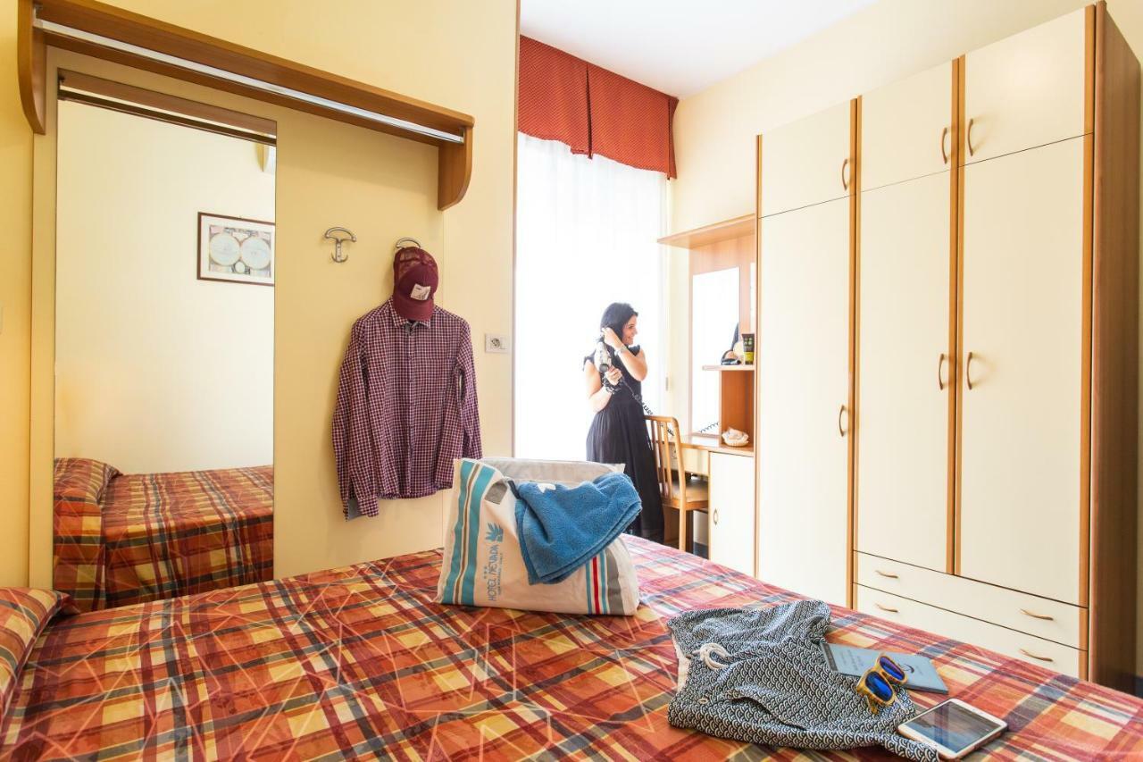 Hotel Nevada Белариа-Игеа Марина Екстериор снимка